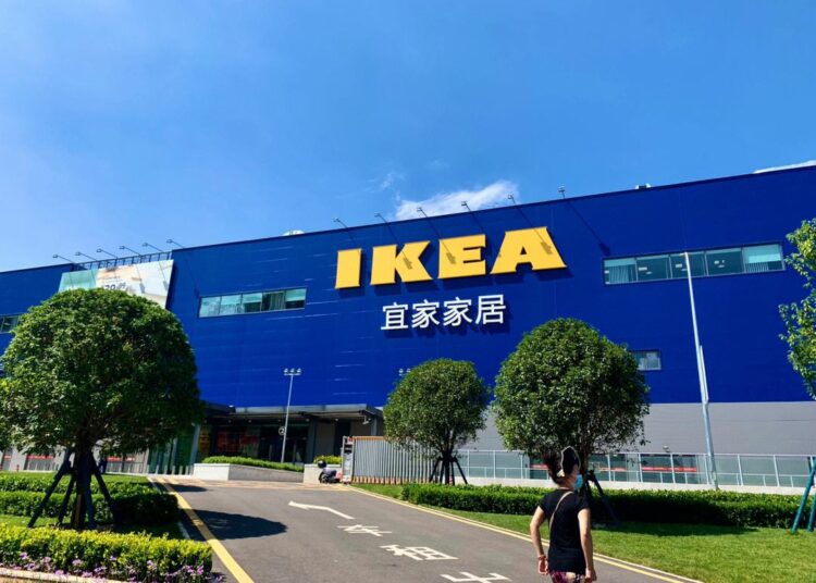 來自世界各地的零售巨頭來到越南尋找供應商