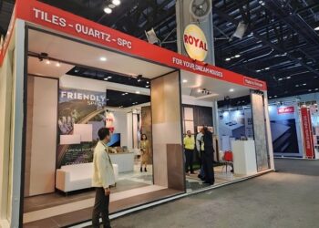 剛剛向 HOSE 提交申請的瓷磚巨頭 Royal Invest 進展如何？