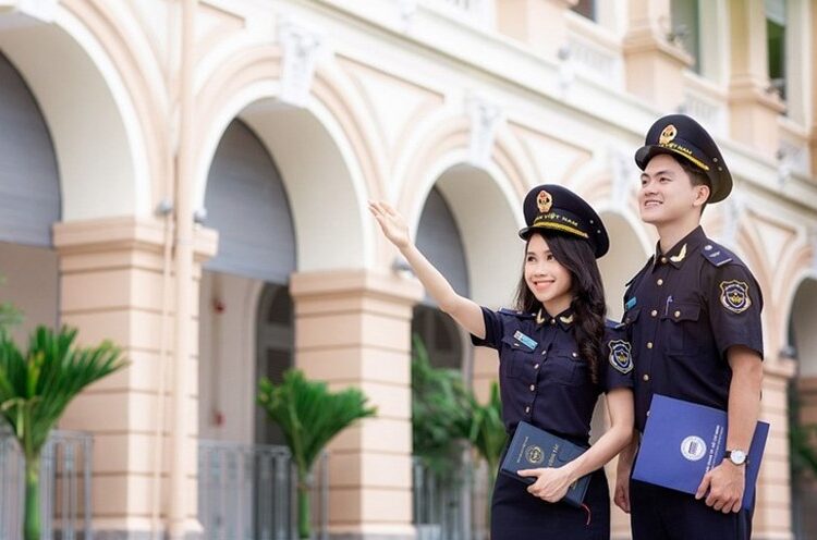 10個月內，海關預算收入增加了32兆越南盾以上